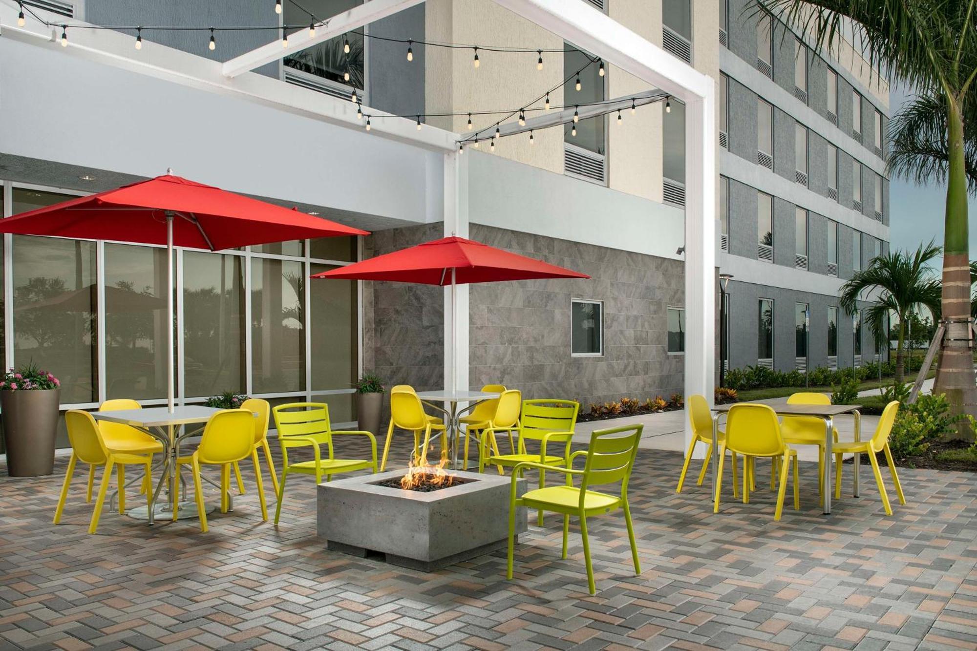 Home2 Suites By Hilton Fort Myers Airport المظهر الخارجي الصورة